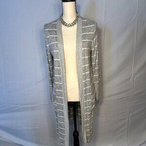 Market and Spruce Gray and White Long Womens Sweater Size Medium